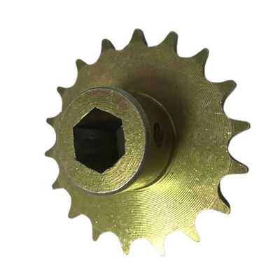 Las piezas del molde de bastidor de arena del OEM amarillean para cubrir con cinc el piñón plateado del arrabio para las piezas de la sembradora